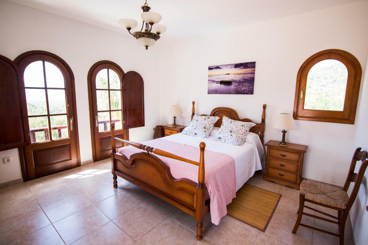 Villa Ca Na Vinya Cala Tarida  Extérieur photo