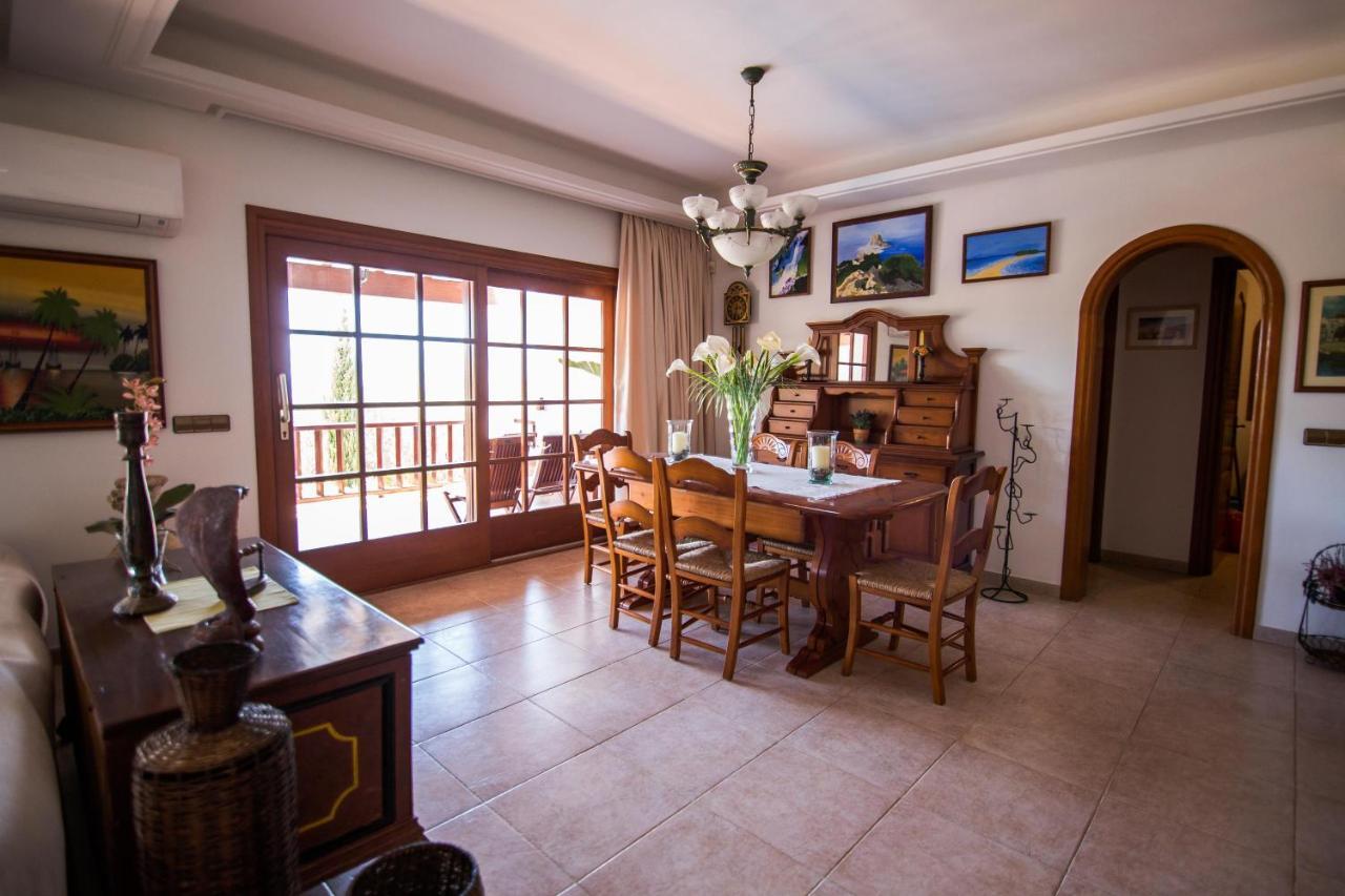 Villa Ca Na Vinya Cala Tarida  Extérieur photo